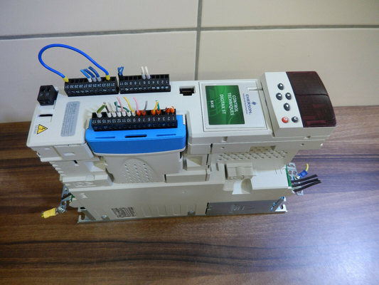 3098-0087 EMERSON SERVO DRIVE 9.9AMP 3FASE 380-480V 50/60HZ el motor de la máquina es el motor de la máquina