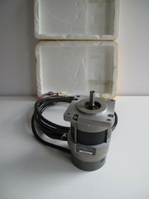 La nueva original BLM-N23-50-1000, el motor incluye 1000 una línea atada codificador, 48V, 48,0 VDC, 12,1 en-onzas/amperio.