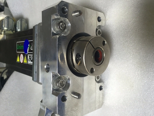070UDD200XBCRA078140-SHPA la nueva original, negro es color principal, técnicas de control Emerson Unimotor Servo Motor.