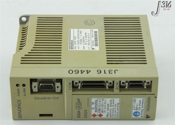 Yaskawa SGDA-A3AP AC SERVO AMPLIFICADOR 200-230V 1.3/0.42A 30W Control de posición (entrada digital)