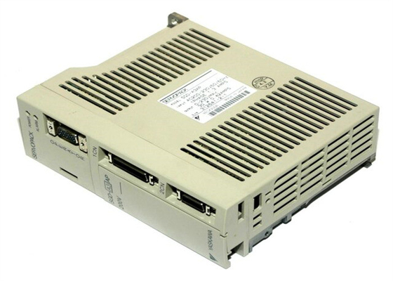 Yaskawa SGDA-A3AP AC SERVO AMPLIFICADOR 200-230V 1.3/0.42A 30W Control de posición (entrada digital)