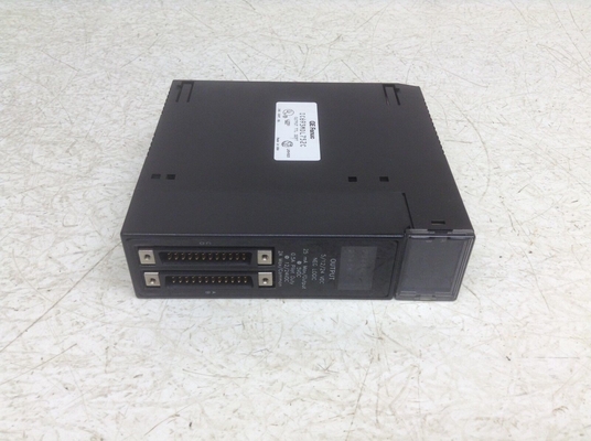 Módulo de E/S digital GE FANUC SERIE 90-30 PLC 125 VCC IC693MDL752