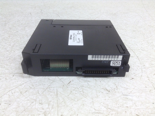 Módulo de E/S digital GE FANUC SERIE 90-30 PLC 125 VCC IC693MDL752