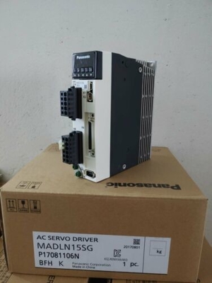 Servoaccionamientos industriales Panasonic MADLN15SG Salida/Entrada: 200W/200V