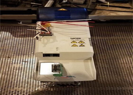 Lenze E70ACMSE0644SA1ETR SERVO-INVERSOR I700 ENTORNO ESTÁNDAR