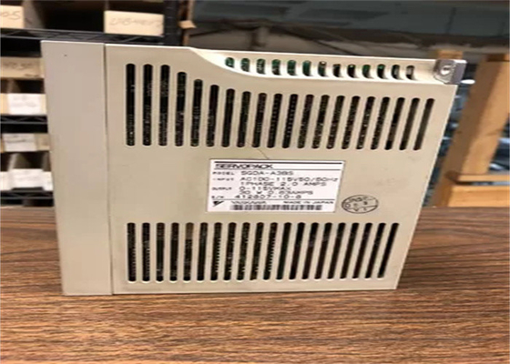 Yaskawa SGDA-A3BS Nuevo servo amplificador CA 115V en caja original