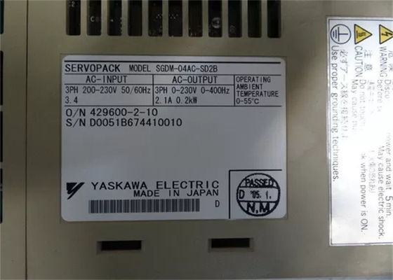Yaskawa Nuevo Sgdm-04ac-Sd2b Ac Servo Drives 200w En la caja original