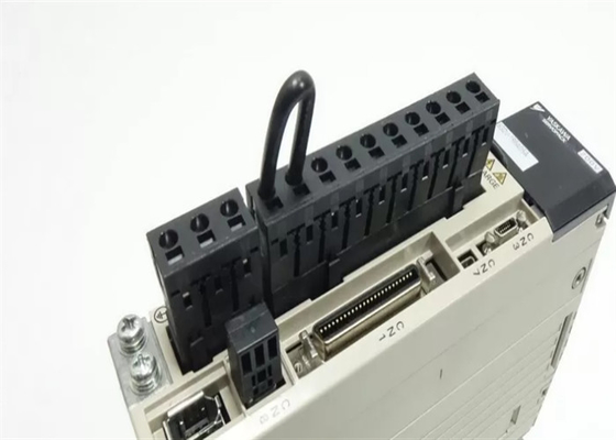 SGDV-7R6A05A Yasakwa Servo amplificador de CA nuevo 1kw en original