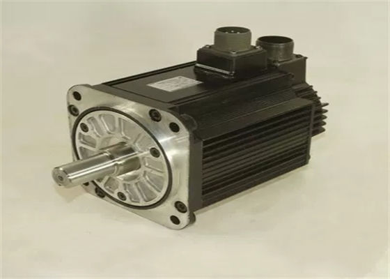 Yaskawa SGMG-05A2A Servo motor industrial original nuevo en caja