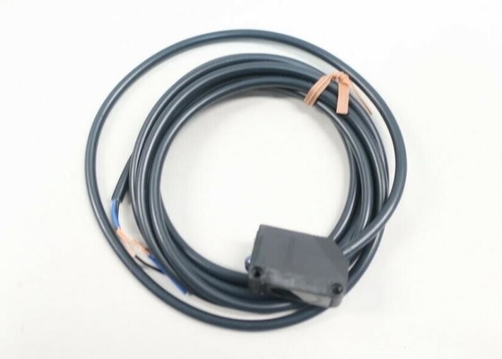 Omron E3Z-D62 LOS 02Z10M Photoelectric Switch Sensor 12 - 24 VDC 26,4 VDC 100 mA máximo de máximo