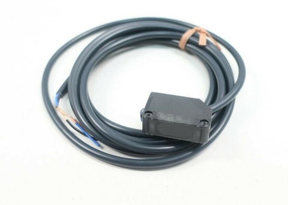 Omron E3Z-D62 LOS 02Z10M Photoelectric Switch Sensor 12 - 24 VDC 26,4 VDC 100 mA máximo de máximo