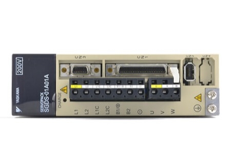 Yaskawa SGDS-01A01A Servopack Servo Drive Tensión de trabajo 200v Color marrón