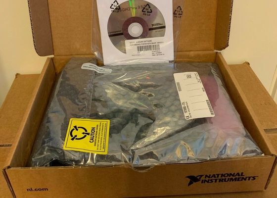 Instrumentos nacionales PXI-6733 10 V a 10 pedazos de V 32-16 1 módulo de la salida analógica de MS/S PXI