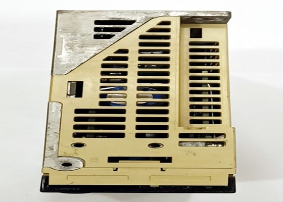 SGDS-02F12A Yaskawa Industrial Servo Drives Nuevo y original