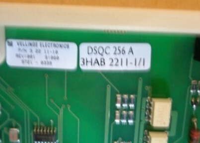ABB 3HAB2211-1 DSQC-256A Sensor de módulo de control industrial S4C RANGE