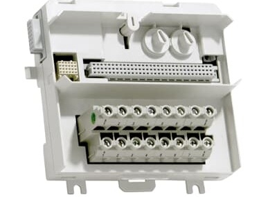 ABB 3BSE013235R1 TU831V1 Unidad de terminación de módulo extendido MTU 250 V 200 mA a 24 VCC