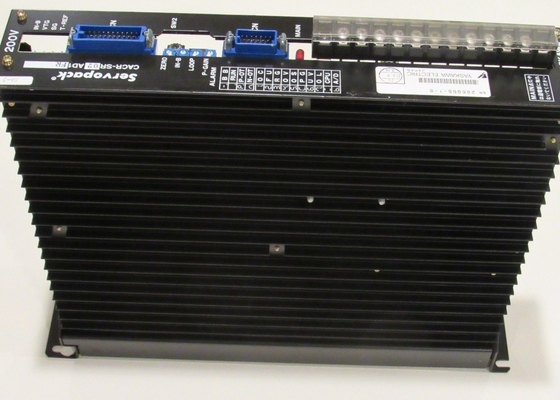 Yaskawa CACR-SR02-AD1-FR Nuevo equipo del servomotor 200V Voltado