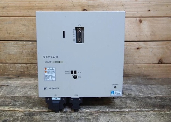 Serie SGDB Yaskawa Servo Drive 44ADS Modo Nuevo y original
