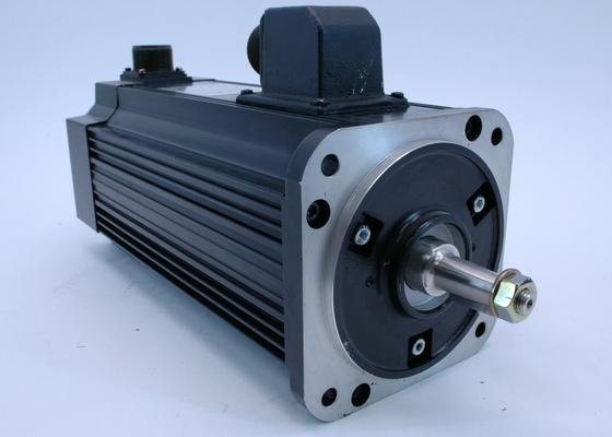 YASKAWA USAGED-09A210E Motores con servicio de CA 7.6A 0.85KW 1500 r/min