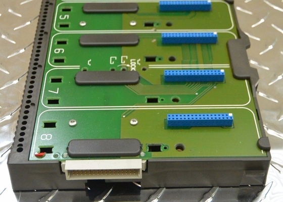 EMERSON de KJ4001X1-BE1  PORTADORA DE E/S CON BLINDAJE 8 ANCHOS 8-6.5 AMP 12.6-30 VCC 5