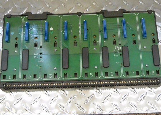 EMERSON de KJ4001X1-BE1  PORTADORA DE E/S CON BLINDAJE 8 ANCHOS 8-6.5 AMP 12.6-30 VCC 5