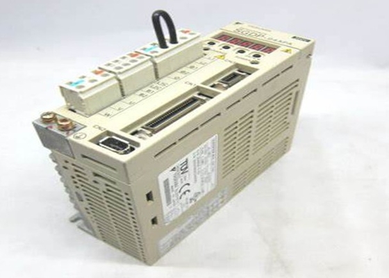 Control digital de servo AC Yaskawa SGDP-04APA compatible con encoders incrementales y absolutos