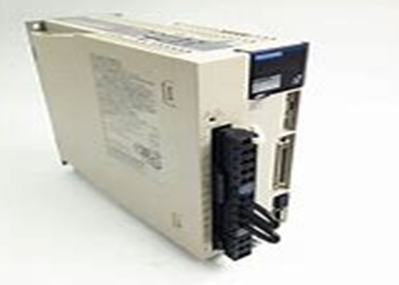 SGD7S-5R5A00A YASKAWA Servo Drive SIGMA-7 SERIES VOLTAJE ANALÓGICO Tren de impulsos