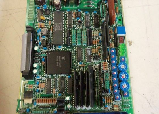 Servomotor de la serie Yaskawa CACR Nuevo en la caja original 230V
