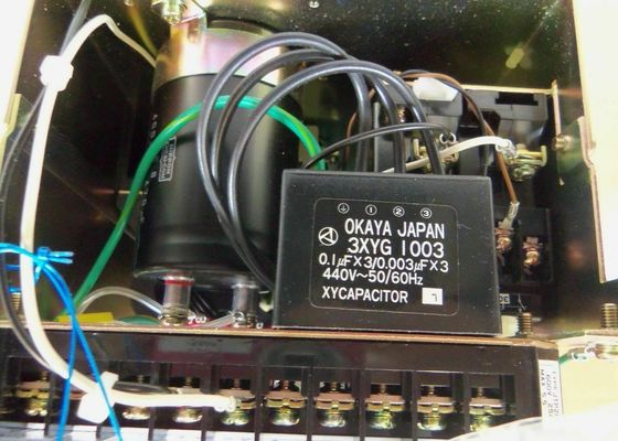 Servomotor de la serie Yaskawa CACR Nuevo en la caja original 230V