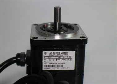 Motor servo Yaskawa SGMPH-01AAE-YA11 eléctrico 0.89A 200V 100W de la CA de la original industrial