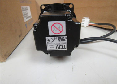 NUEVO EN EL MOTOR SERVO industrial 200W 200V SGMAH-02AAAHB61 de la CA de Yaksawa del motor servo de la CAJA