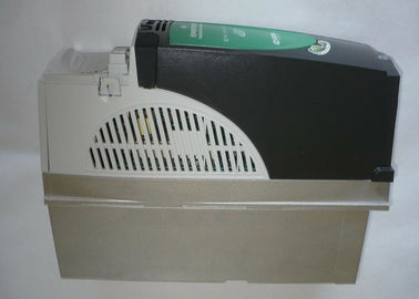 Impulsión industrial del soporte del panel de UniDrive SP3201 de las técnicas de control de NIDEC Emerson 7,5 kilovatios NUEVOS