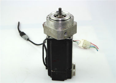 Yaskawa 0.75kW Servo Motor  SGMAH-08AAF41   Single-phase - 4.4A  750W 200V  .28 in