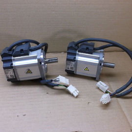 OMRON R88M-G20030H-BS2 AC Servomotor , With INC Encoder 200W , 200 VAC , With Key / With Brake , 3000rpm