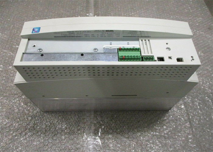 Lenze EVF8244-E SERVO DRIVE INVERSOR DE FRECUENCIA 3 FASES 0-480 VAC 50/60 HZ