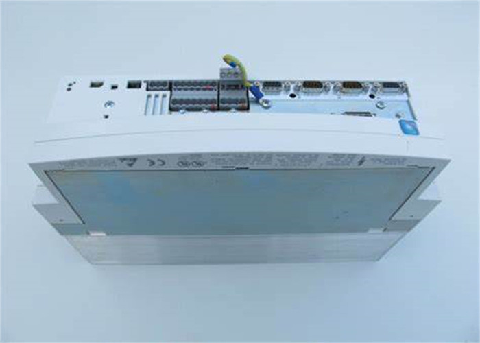 Lenze EVS9323-EKV004 SERVO CONTROLADOR SERIE 9300 400/480 VAC 1.5 KW (2 HP) SERVO CAM PERFILADOR