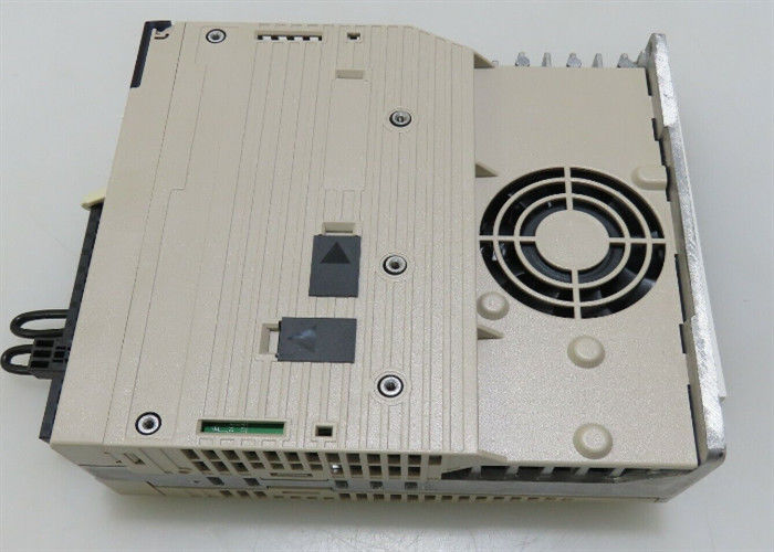 Yaskawa Nuevo SGDV-3R8A01A AC Servo Drives en caja original