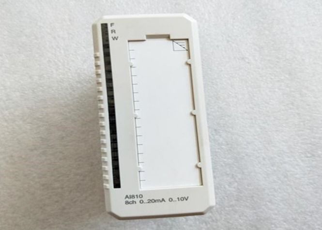 El módulo de comunicación de TB842 3BSE022464R1 ABB con CI801/CI840 conectó vía TB806/TB846