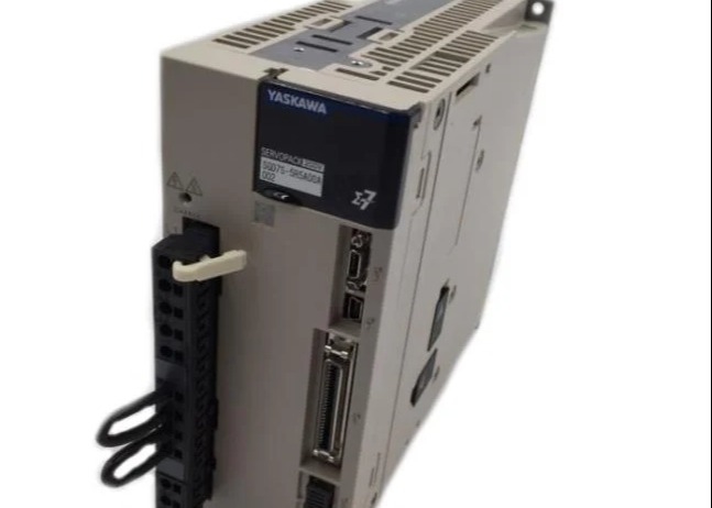 SGD7S-5R5A00A YASKAWA Servo Drive SIGMA-7 SERIES VOLTAJE ANALÓGICO Tren de impulsos
