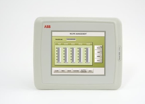 ABB PP825 Modulo de comunicación del panel del operador digital 3BSE042240R1 1.32 Kg