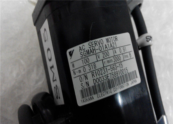 MOTOR SERVO industrial 100W 0.91A los 0.318N.m Japón SGMAH-01A1A21 de YASKAWA
